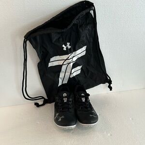 NWT Unisex Under Armour Kick Sprint 4 Track Spikes sz M 8.5/W 10. Bag included
